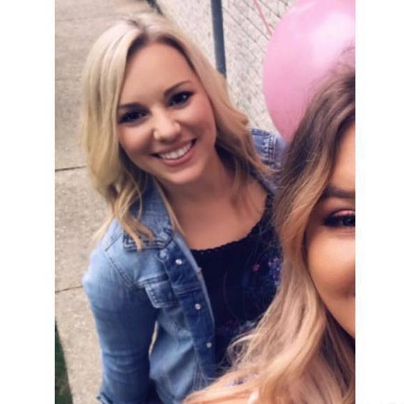 Meet your Posher, Heather - Picture 2 of 3